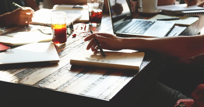 Business plan pour startup en ligne : le guide complet pour réussir